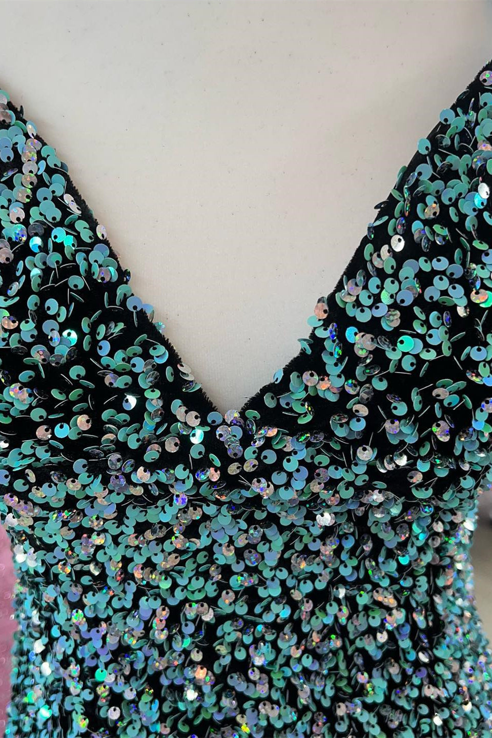 Hunter Green Plunging V Neck Sequins Lace-Up Sheath Homecoming Dress