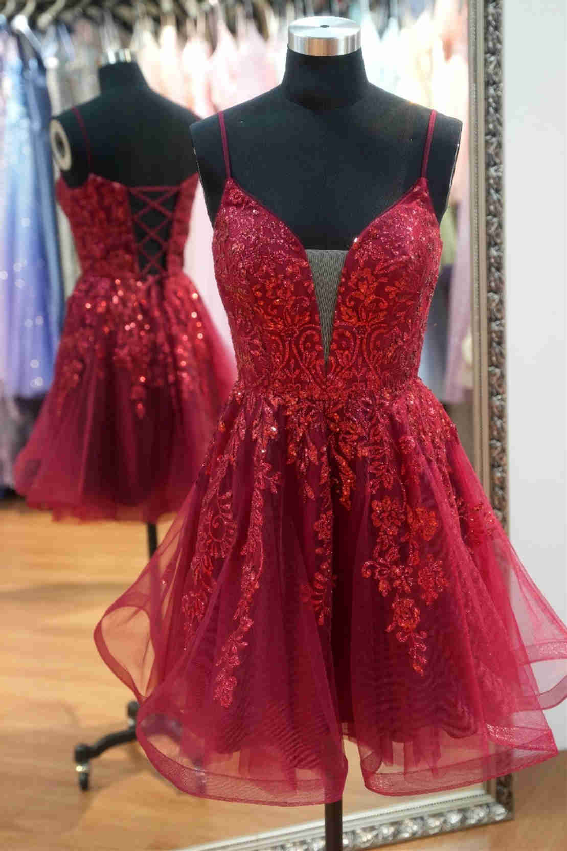Burgundy Plunging Neck Straps Appliques Short Party Dress