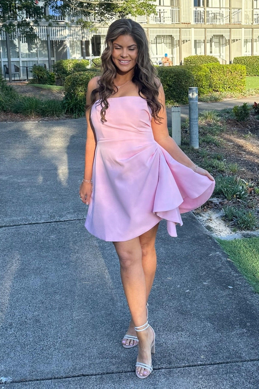 Elegant Strapless Pleated Ruffle Homecoming Dress