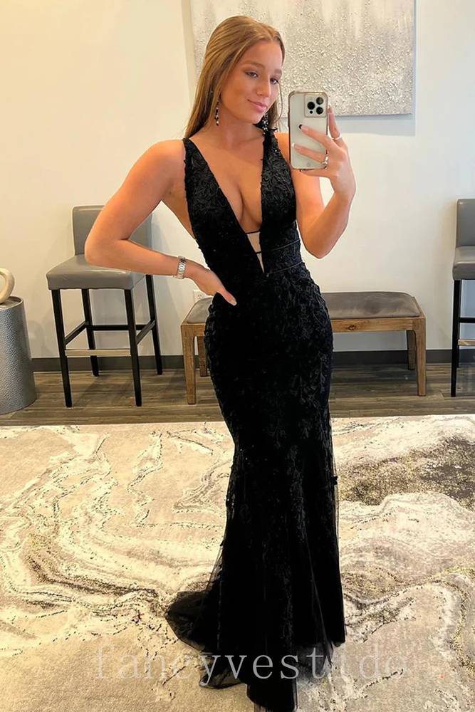 Pluning V-Neck Applique Mermaid Prom Dress with Open Back