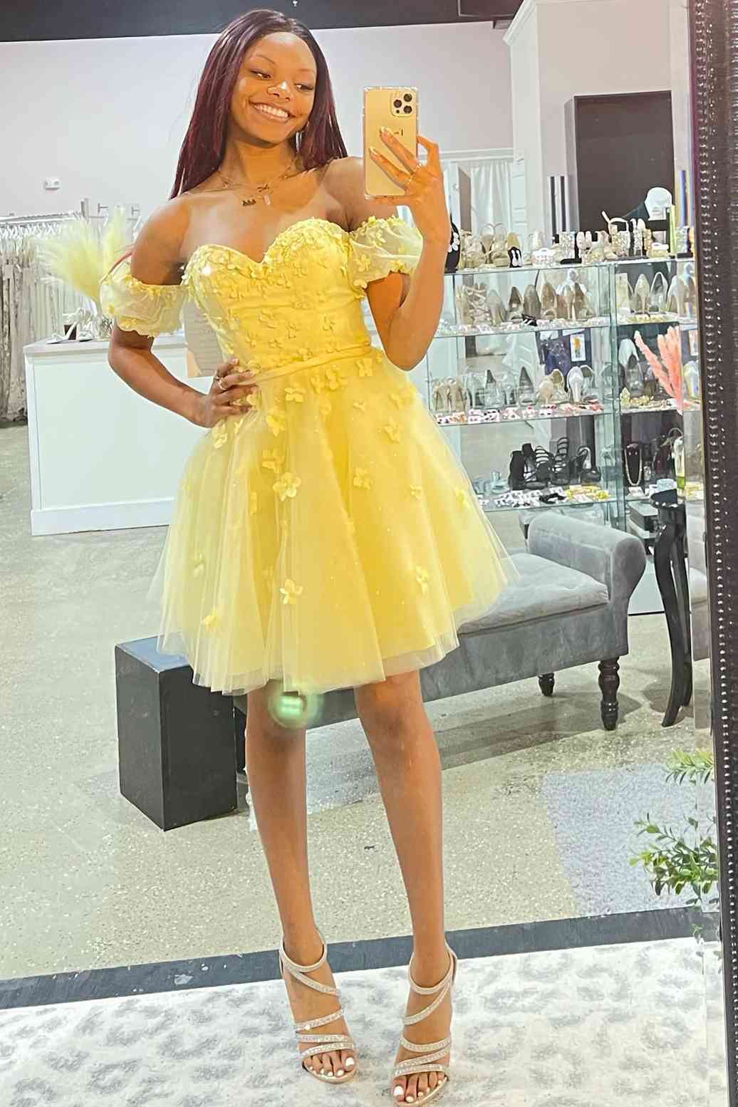 A-Line Sweetheart Yellow Tulle Homecoming Dress with Appliques