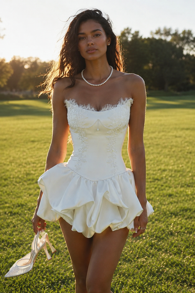 Fashion Satin A-Line Bateau Strapless Appliques Mini Homecoming Dress