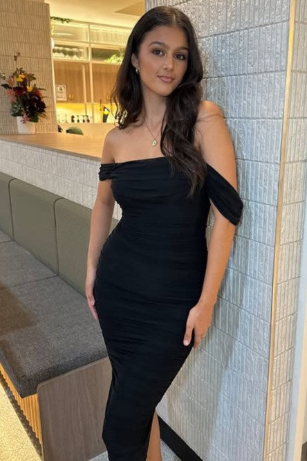 Elegant Off the Shoulder Ruched Sheath Mermaid Prom Dress