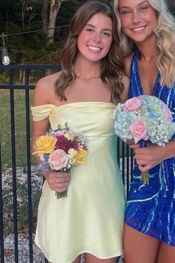 Off the Shoulder Ruched Short Homecoming Dress