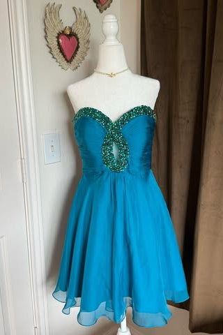 Blue Chiffon A-Line Beaded Sweetheart Strapless Short Homecoming Dress 
