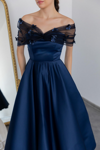 Chic Satin A-Line Off-Shoulder Midi Empire Mother Of Bride Dress