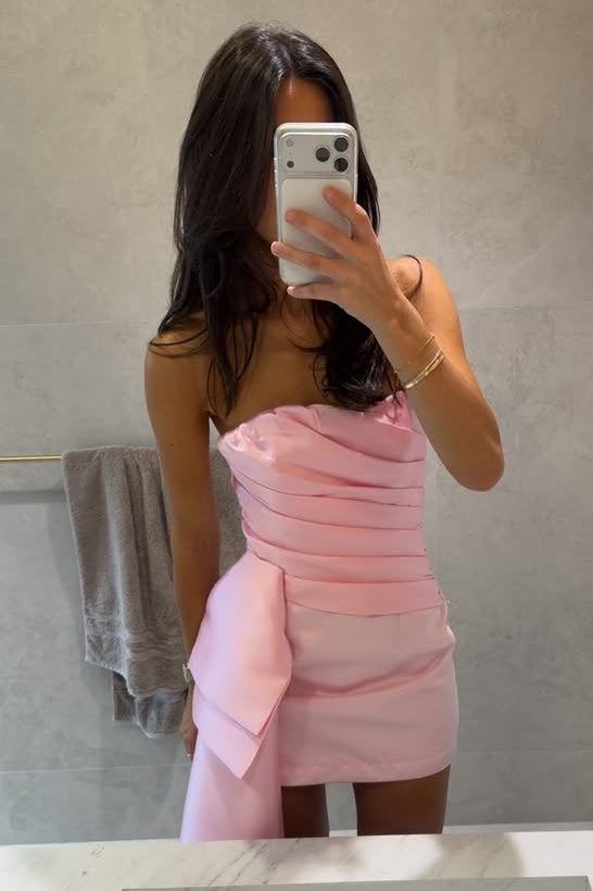 Chic Satin Sheath Pleated Empire Short Homecoming Dress