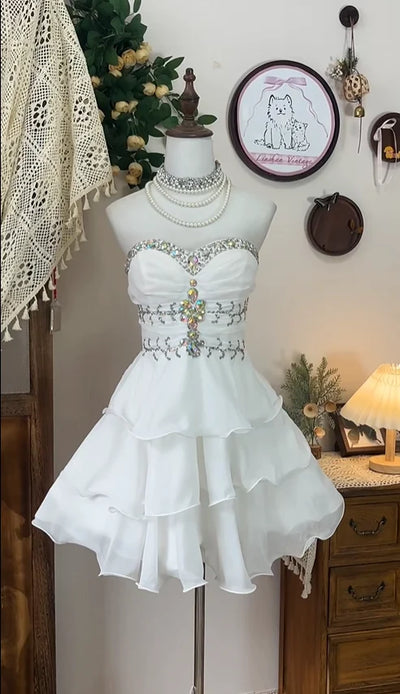 Chiffon Sweetheart Strapless Beaded Appliques Tiered A-Line Homecoming Dress 