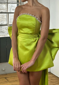 Elegant Satin A-Line Strapless Evening Homecoming Dress With Bow