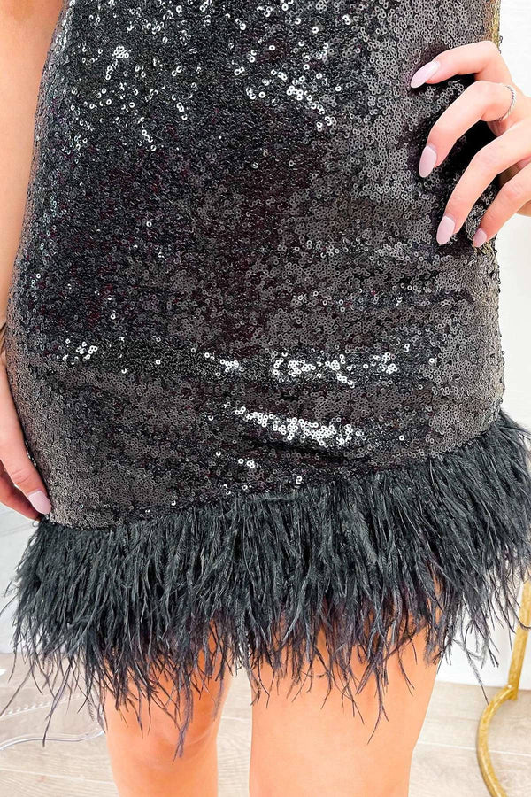 Glitter Black Square Neck Bodycon Homecoming Dress with Feather Hem