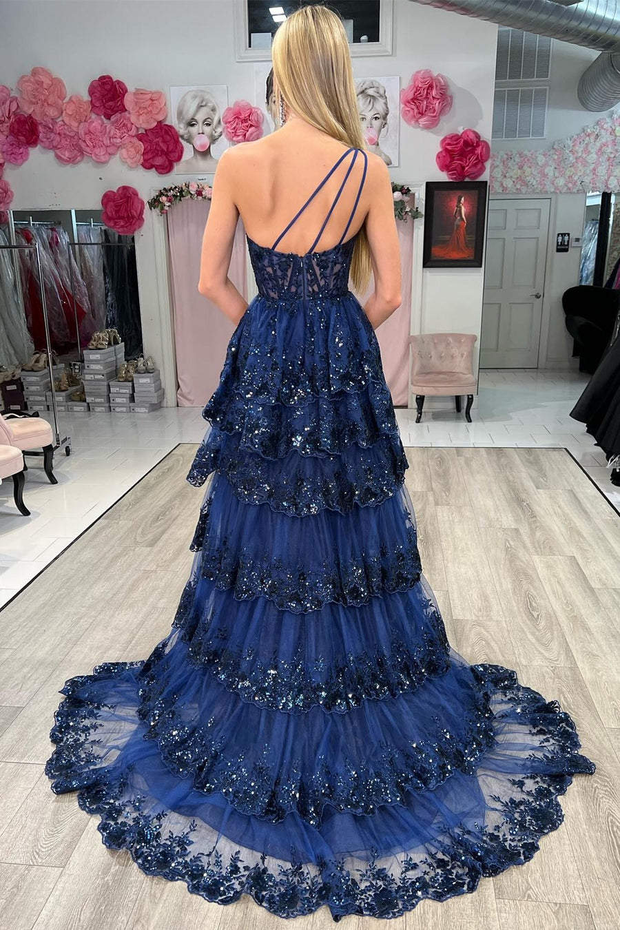 Lavender One Shoulder A-Line Layered Long Prom Dress with Sequin FancyVestido Lavender One Shoulder A-Line Layered Long Prom Dress with Sequin FancyVestido