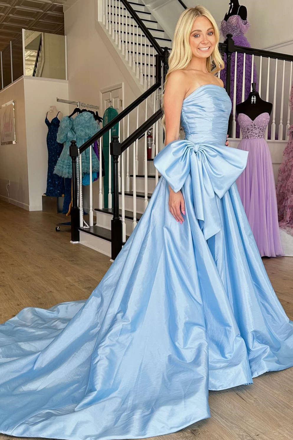 Sky Blue Bowknot Strapless Satin Full of charm Long Prom Dress