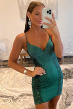 V-Neck Hunter Green Beaded Tight Homecoming Dress with Appliques