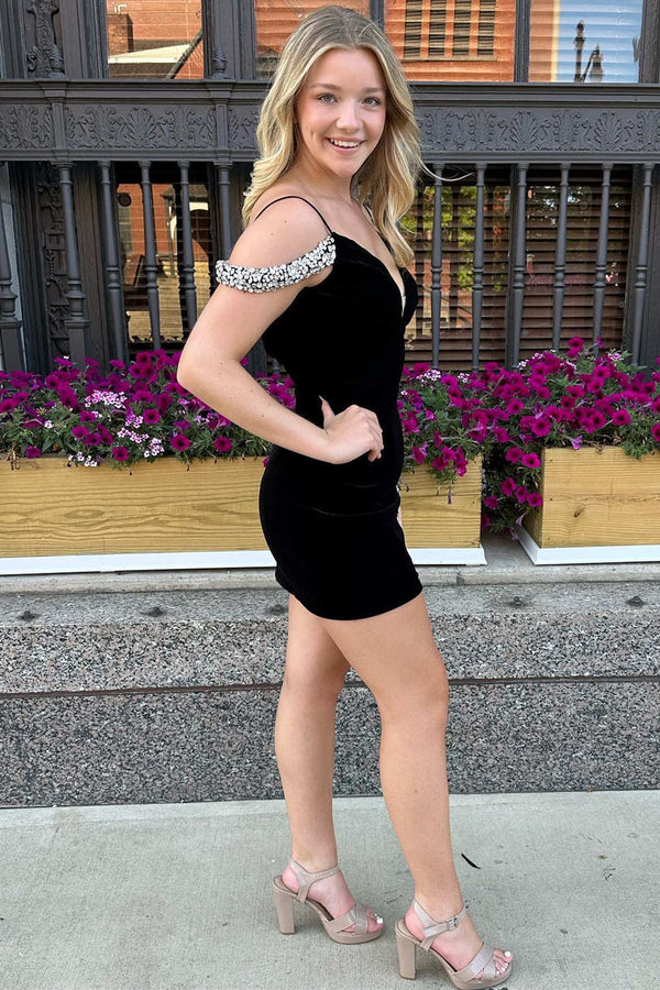 Cold-Shoulder Black Velvet Bodycon Homecoming Dress
