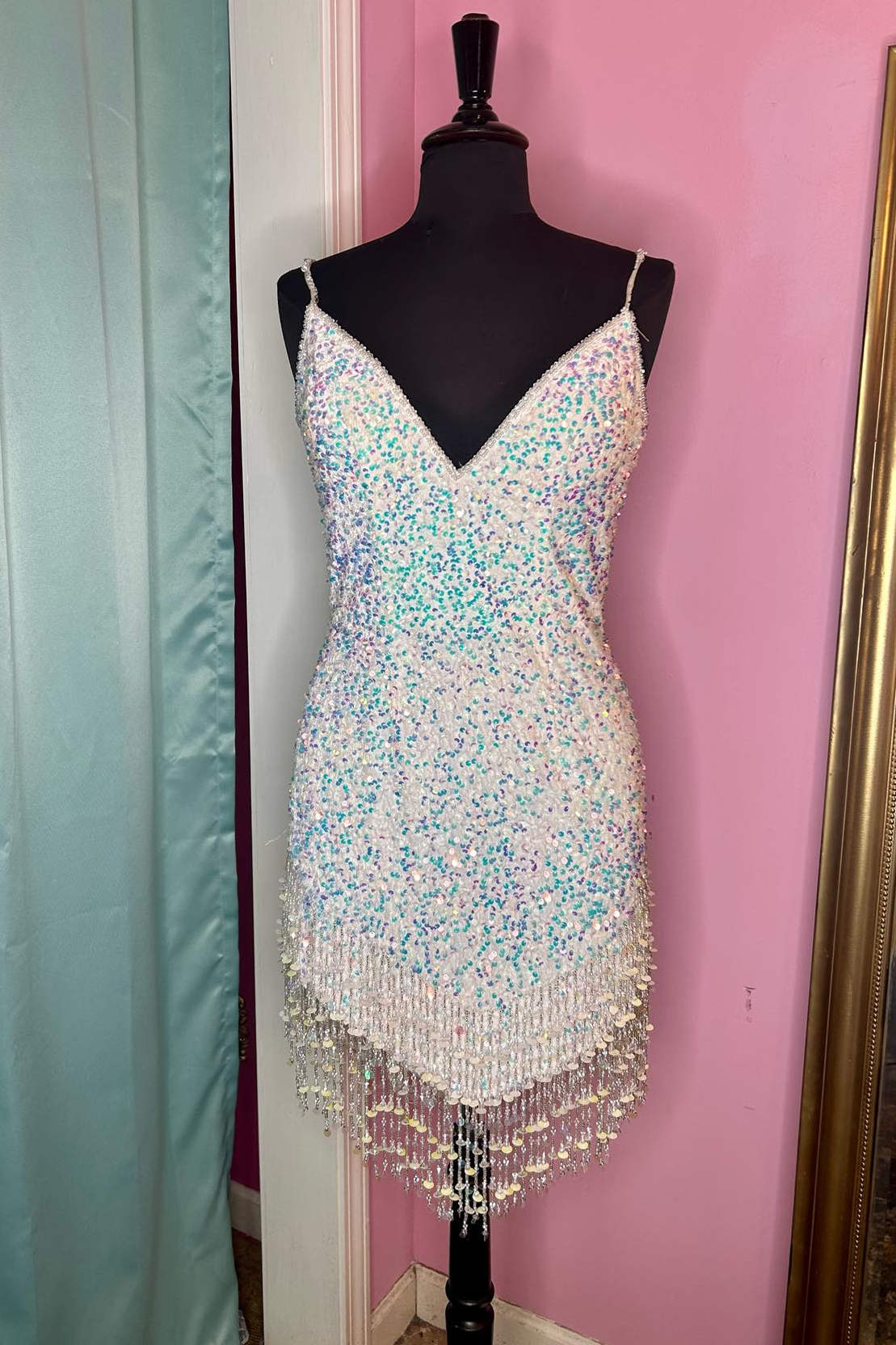 Straps White V-Neck Sequin Short Homecoming Dress with Tassel – FancyVestido