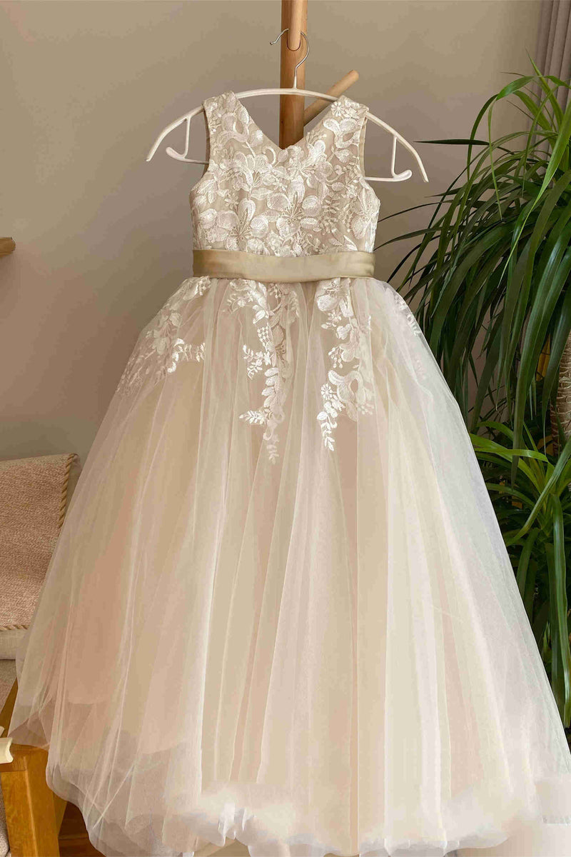 V-Neck Lace Appliques Tulle Flower Girl Dress with Sash