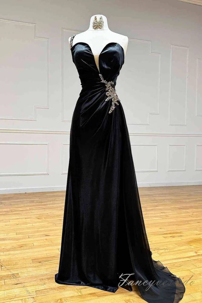 Black Sweetheart Plaeted Velvet Long Prom Dress with One Shoulder –  FancyVestido