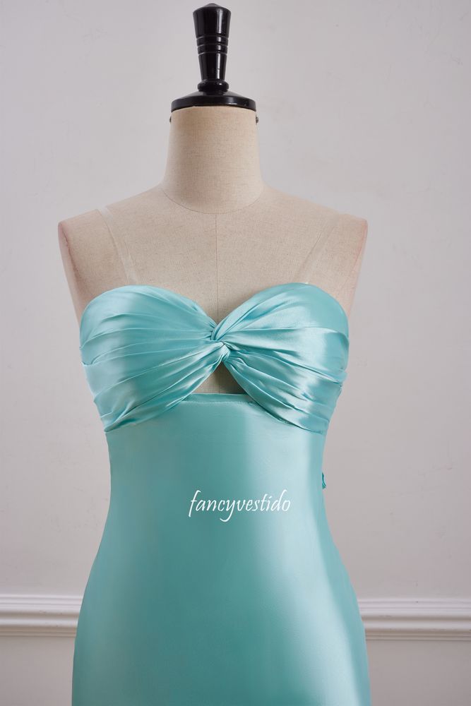 Chic Sweetheart Keyhole Homecoming Dress with Bow Back