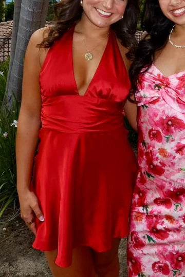 Chic Halter V-Neck A-Line Homecoming Dress