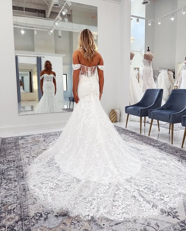 Fashion Off-Shoulder Empire Mermaid Lace Wedding Dress With Train