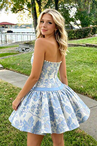 Fashion Pearl Strapless Floral Print Satin A-Line Homecoming Dress