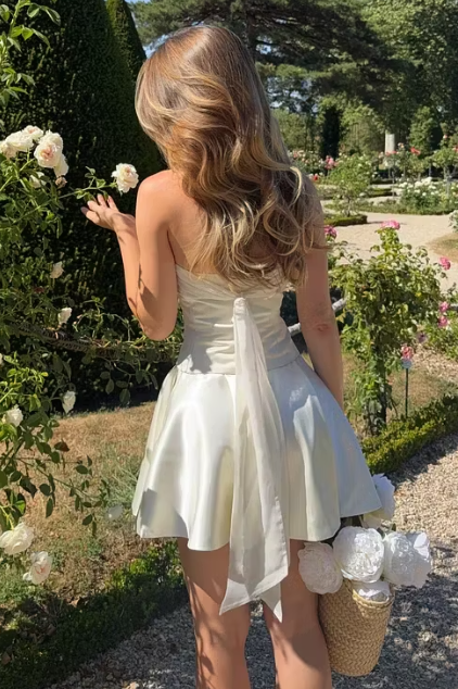 Halter Sleeveless A-Line Satin Mini Party Homecoming Dress