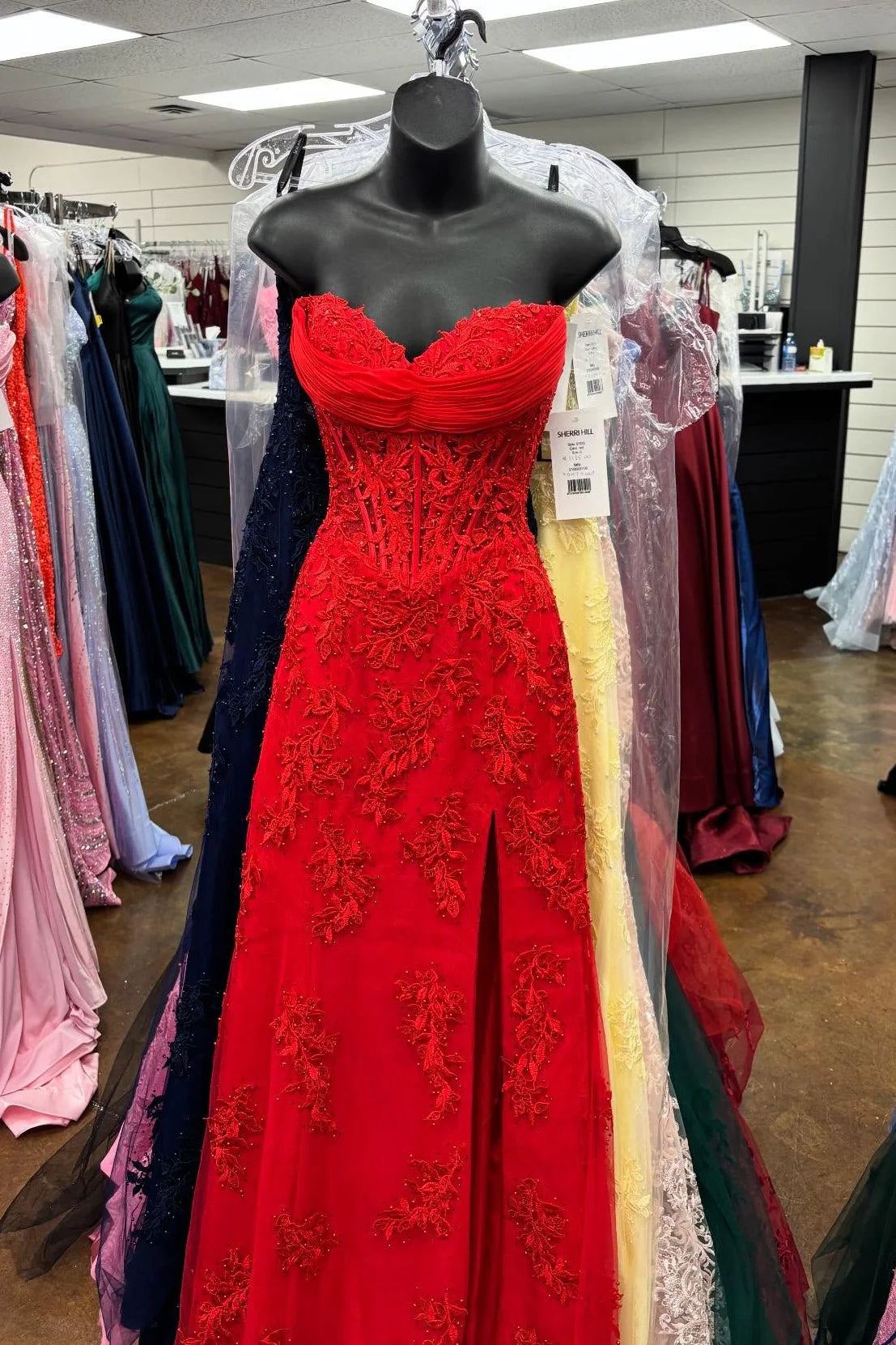 Hot Lace Strapless Zipper-Up Mermaid Floor-Length Party Prom Dress