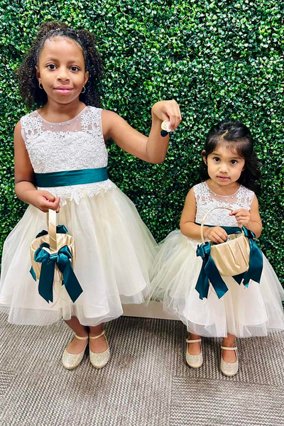 Lace And Tulle A-Line Sleeveless Flower Girl Dress