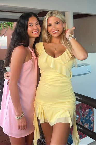 Low V-Neck Bodycon Ruffle Chiffon Mini Party Homecoming Dress