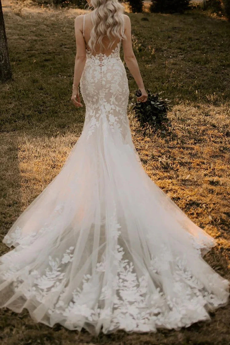 Mermaid V-Neck Spaghetti Straps Lace Appliques Wedding Dress 