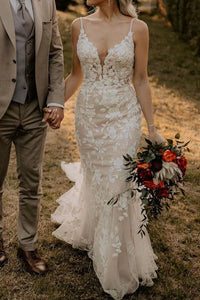 Mermaid V-Neck Spaghetti Straps Lace Appliques Wedding Dress 