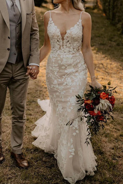 Mermaid V-Neck Spaghetti Straps Lace Appliques Wedding Dress 