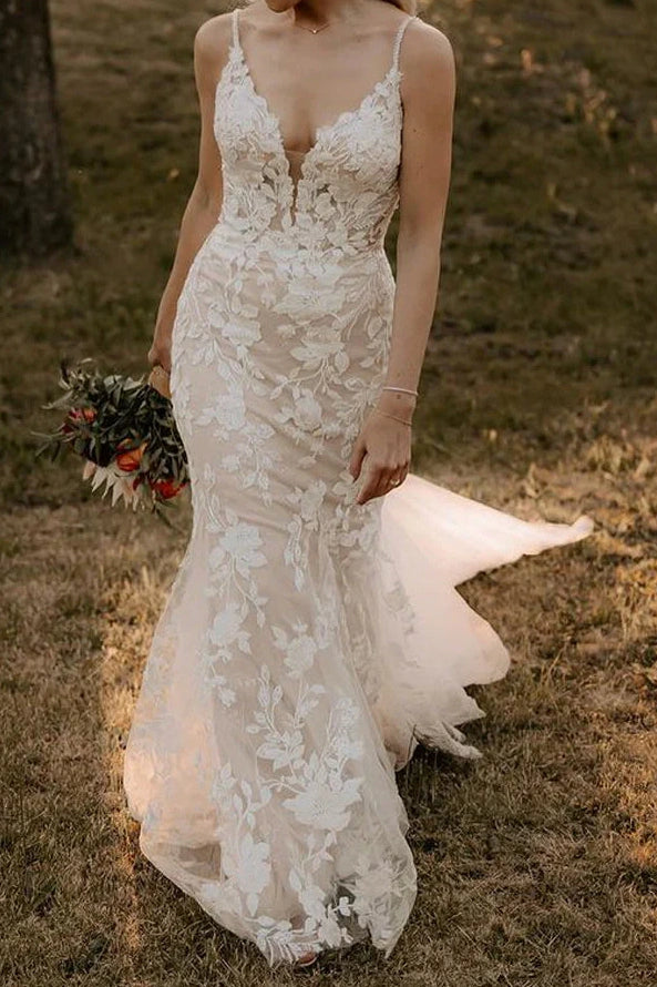 Mermaid V-Neck Spaghetti Straps Lace Appliques Wedding Dress 