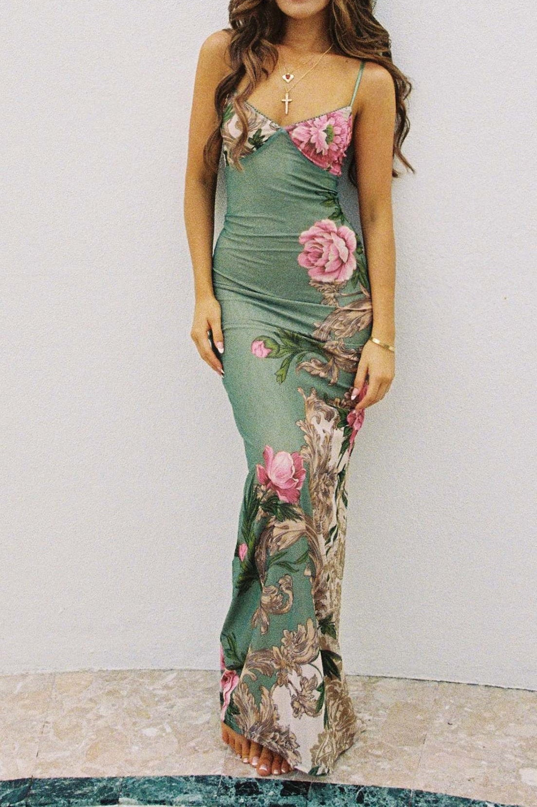 Modest V-Neck Sleeveless Fitted Floor-Length Floral Party Evening Dress 