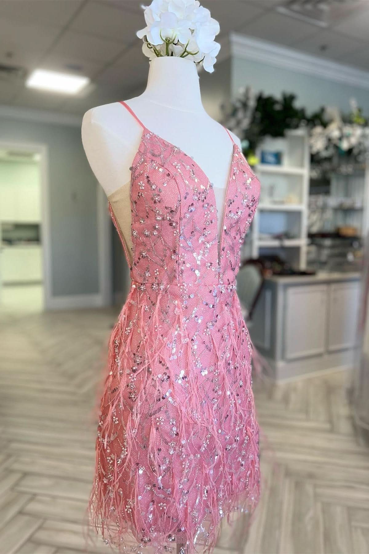 Plunge V-Neck Spaghetti Straps Fitted Mini Homecoming Dress