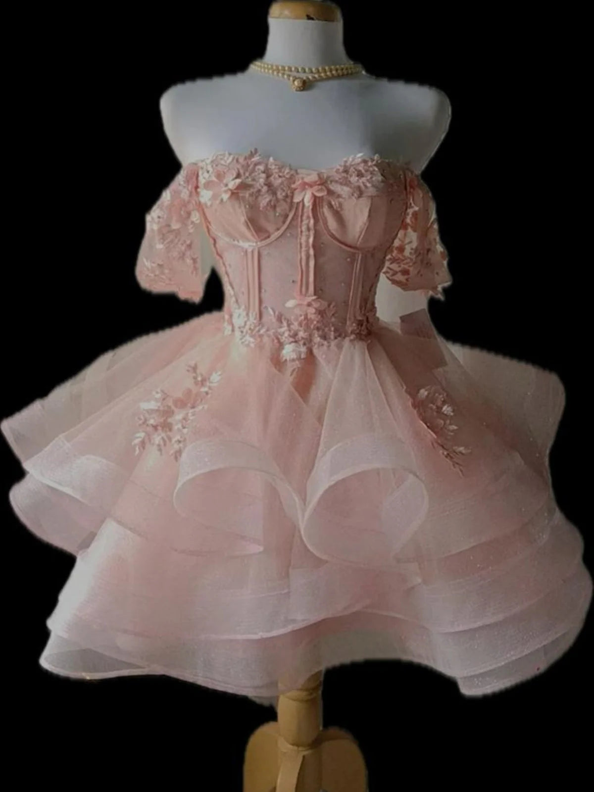 Princess Tiered Tulle A-Line Off-Shoulder Appliques Mini Party Homecoming Dress