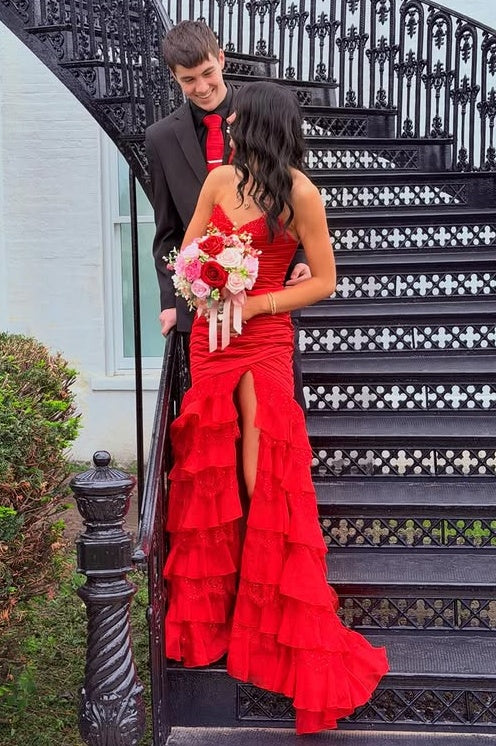 Red V-Neck Strapless Pleated Tiered Party Prom Dress With Leg Slit 