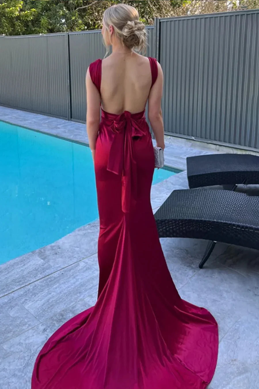 Sexy Red Low V-Neck Backless Satin Mermaid Party Prom Dress