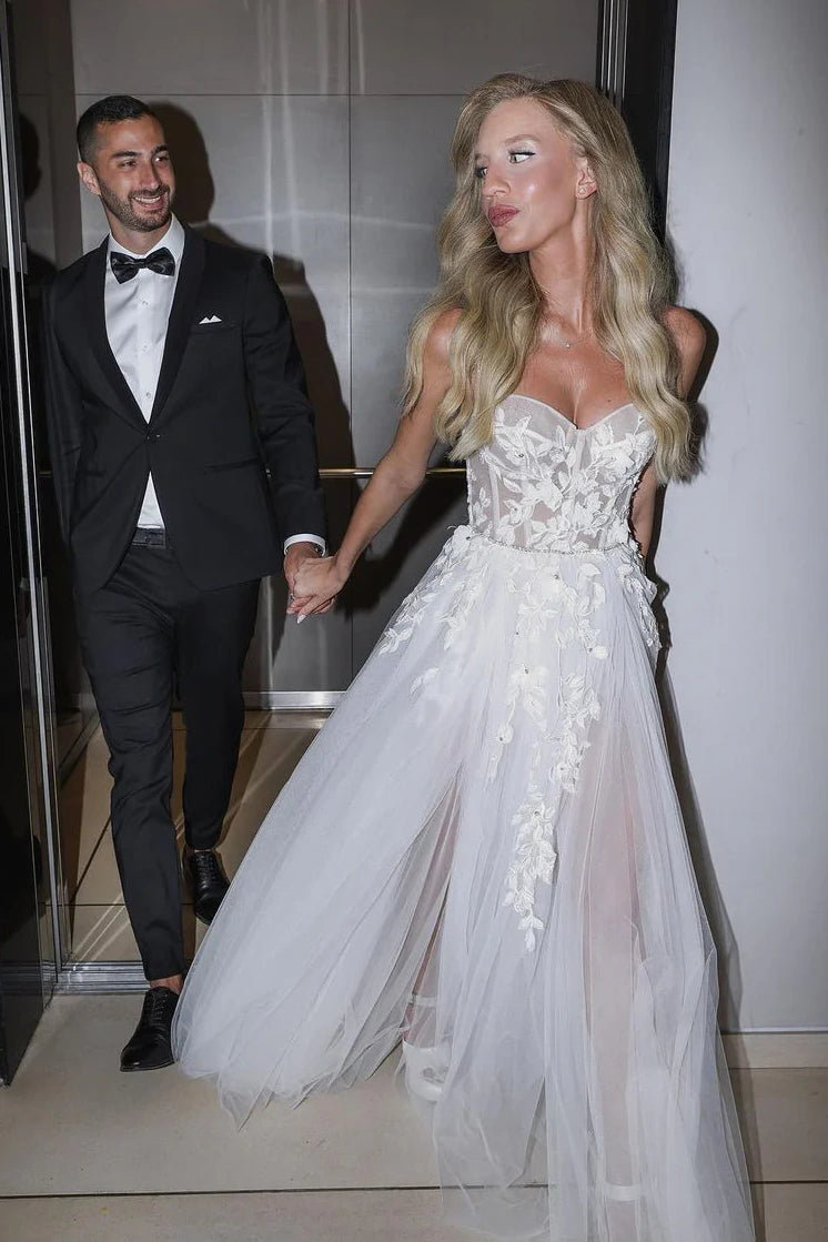 Sheer Tulle A-Line Lace Appliques Sleeveless Maxi Wedding Dress