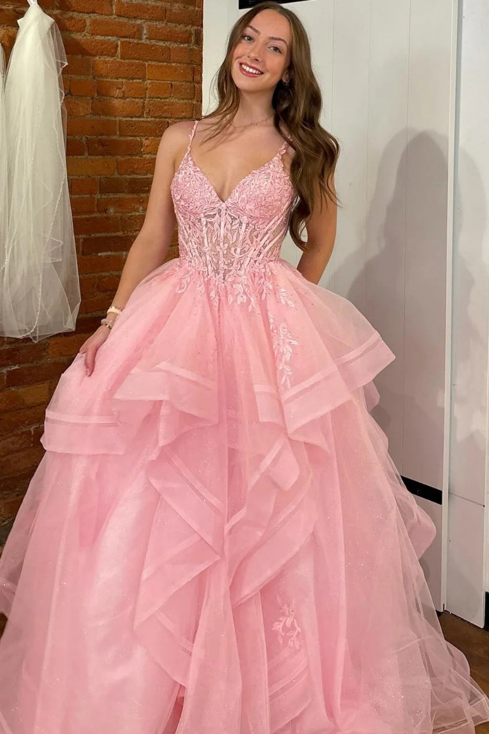 Sparkly V-Neck Sleeveless Lace Appliques Tiered Tulle A-Line Party Prom Dress 