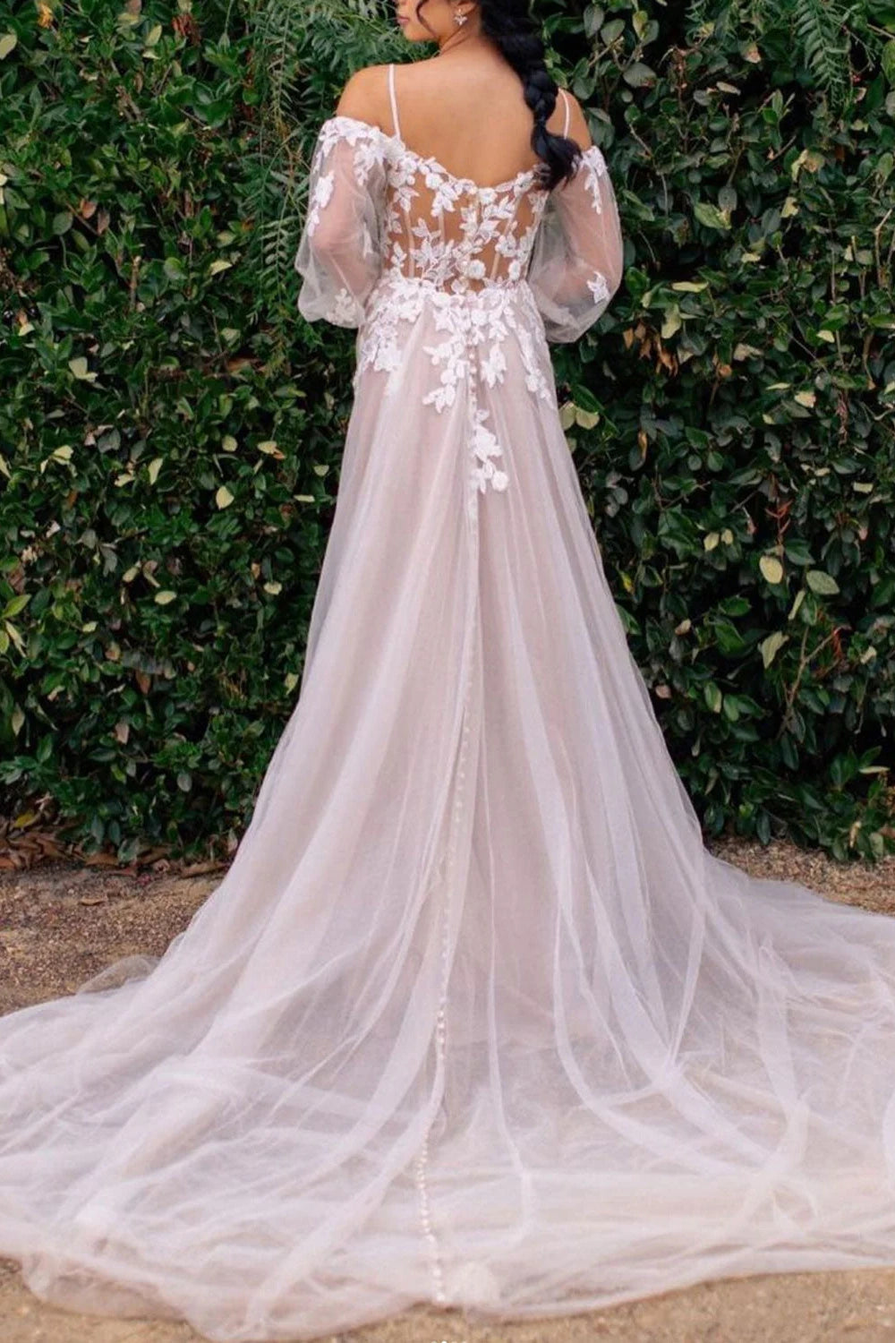 Sweetheart Long Sleeves Tulle A-Line Appliques Wedding Dress