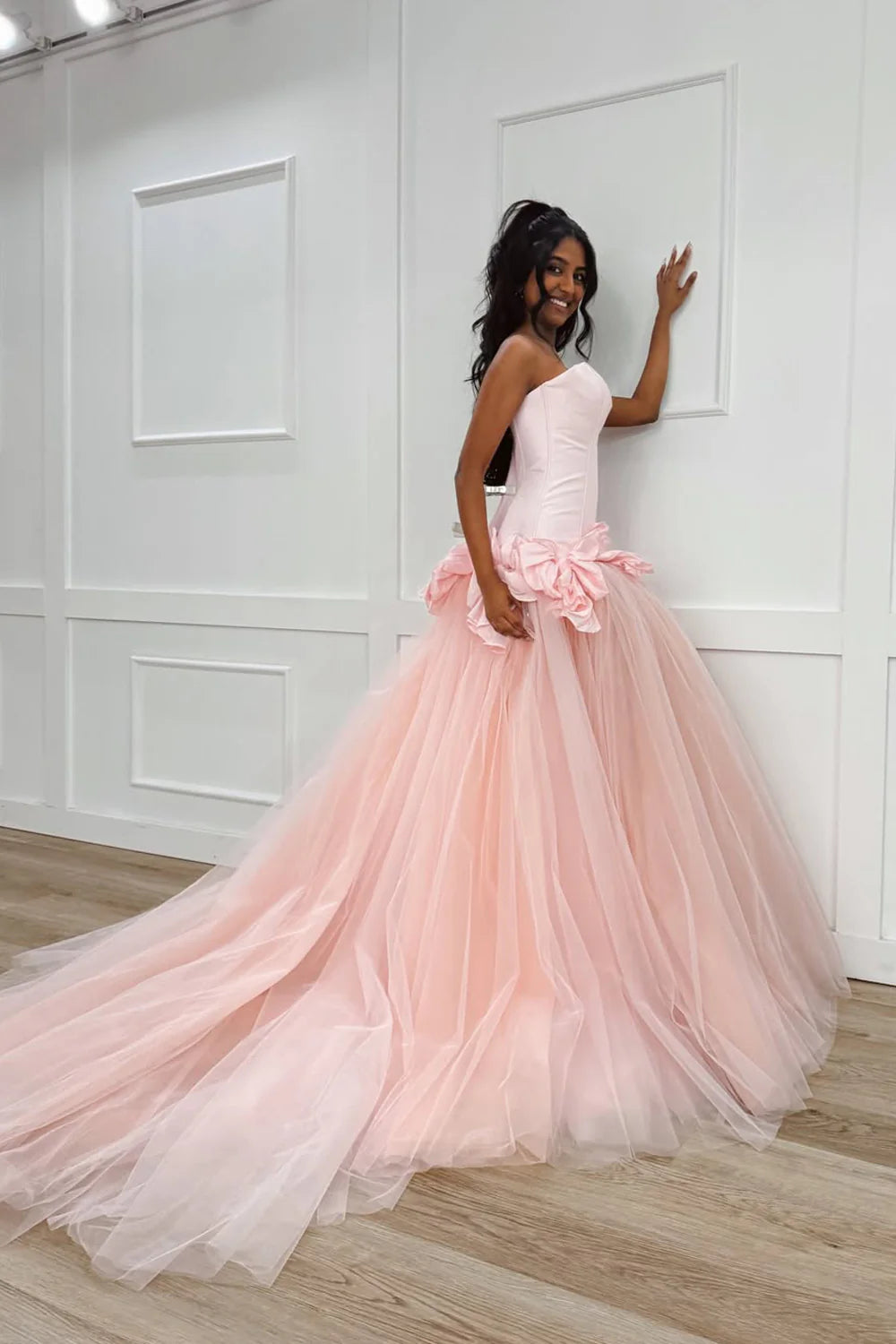 Sweetheart Sleeveless Satin And Tulle Party Prom Dress With Train