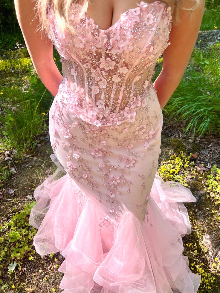 V-Neck Strapless Floral Appliques Mermaid Tiered Party Prom Dress