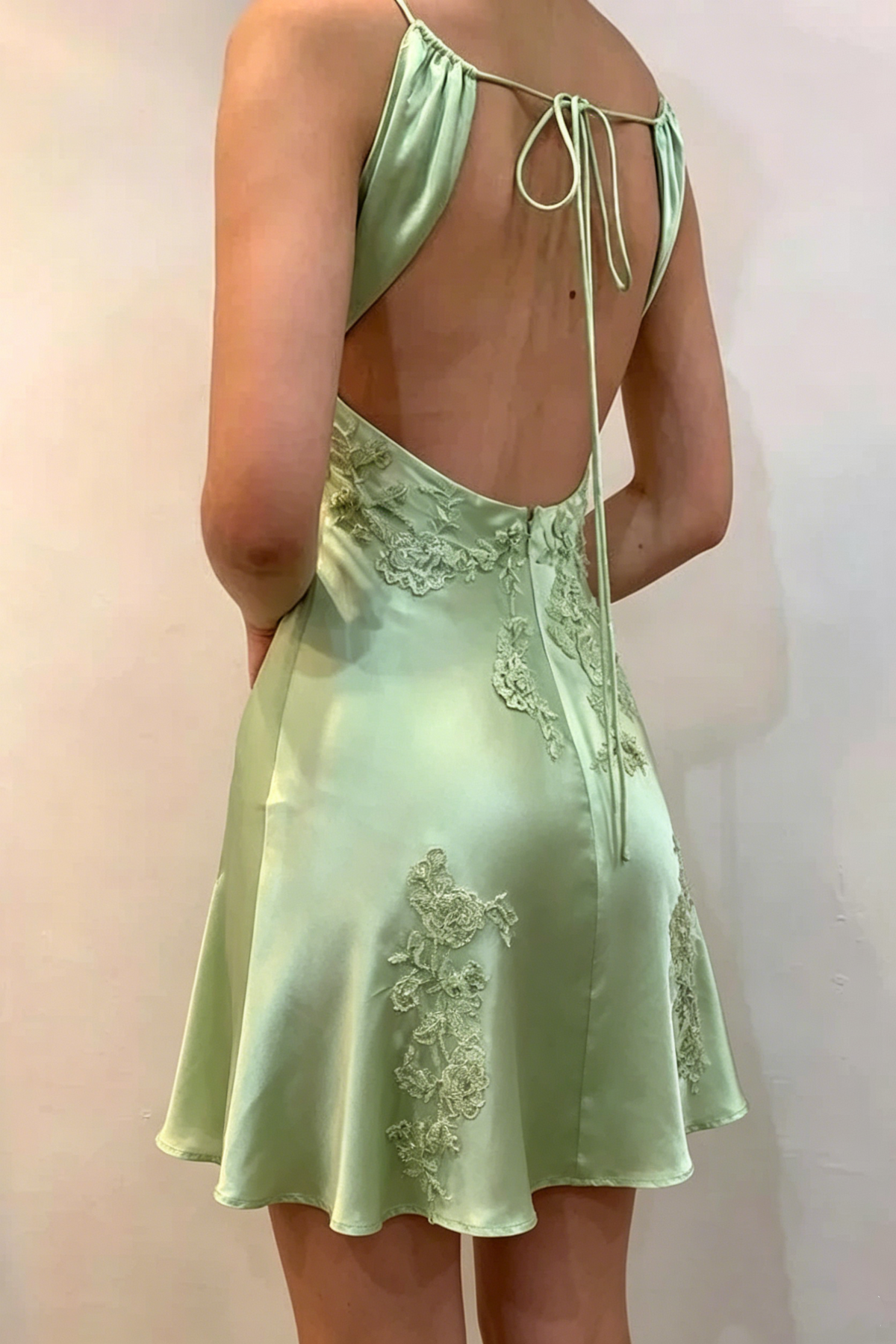 V-Neck Straps Backless Satin A-Line Lace Appliques Homecoming Dress