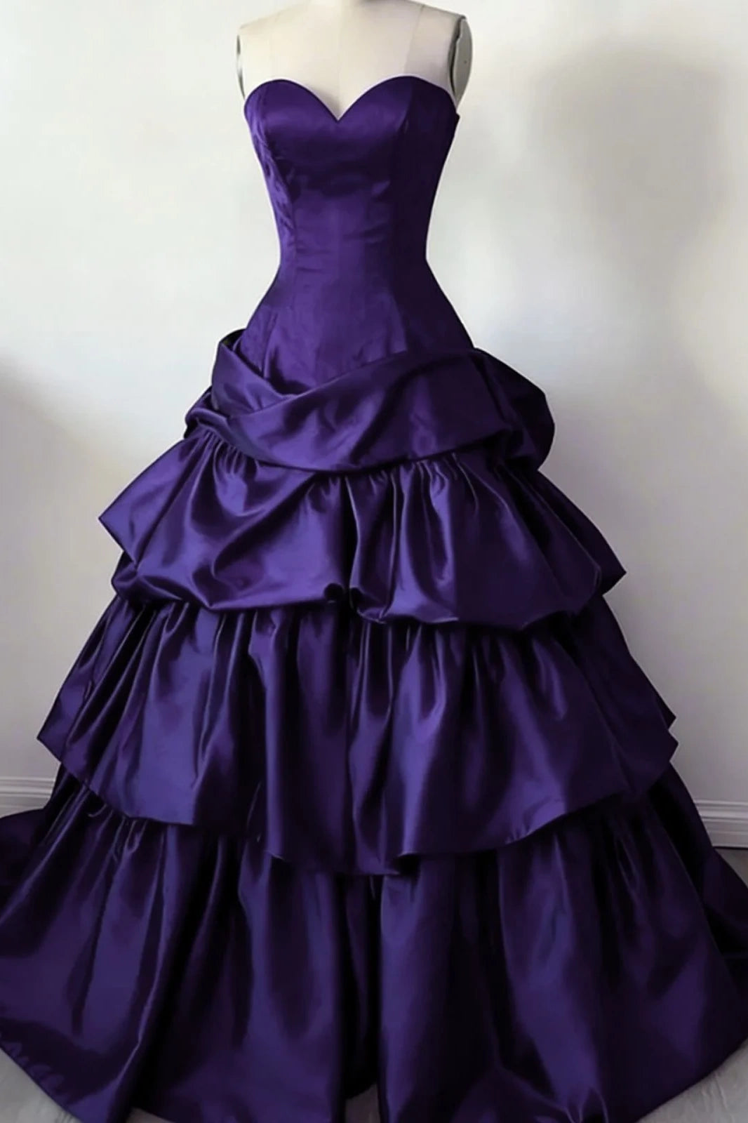 Vintage Satin A-Line Sweetheart Strapless Tiered Prom Gown