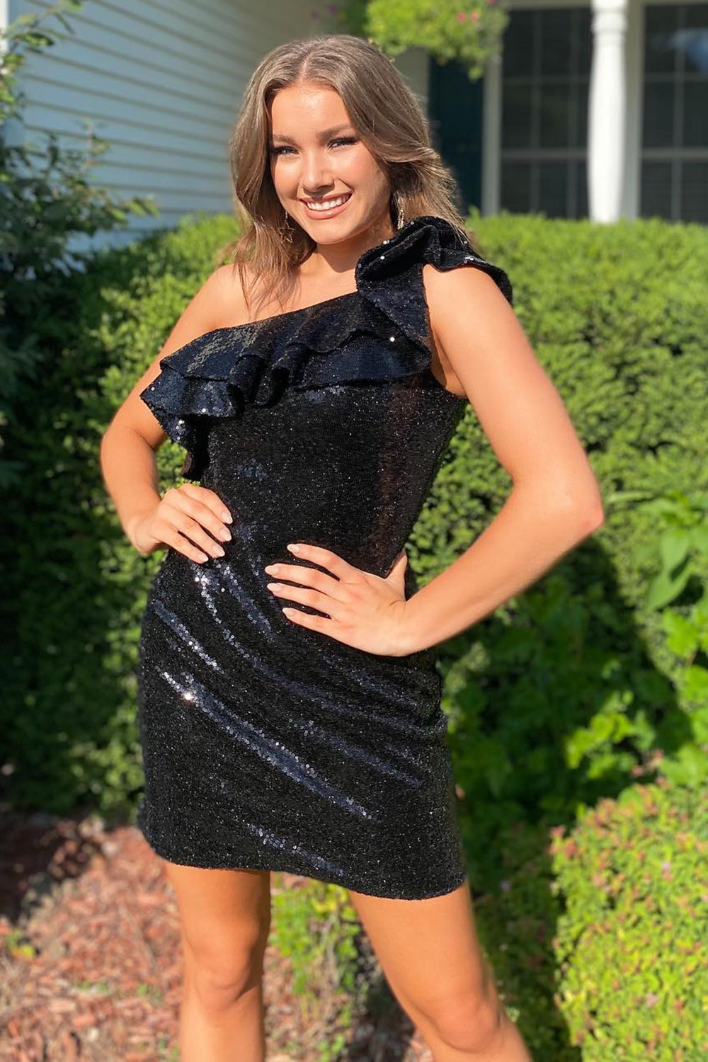 Ruffle One Shoulder Black Sequins Bodycon Homecoming Dress FancyVestido Ruffle One Shoulder Black Sequins Bodycon Homecoming Dress FancyVestido