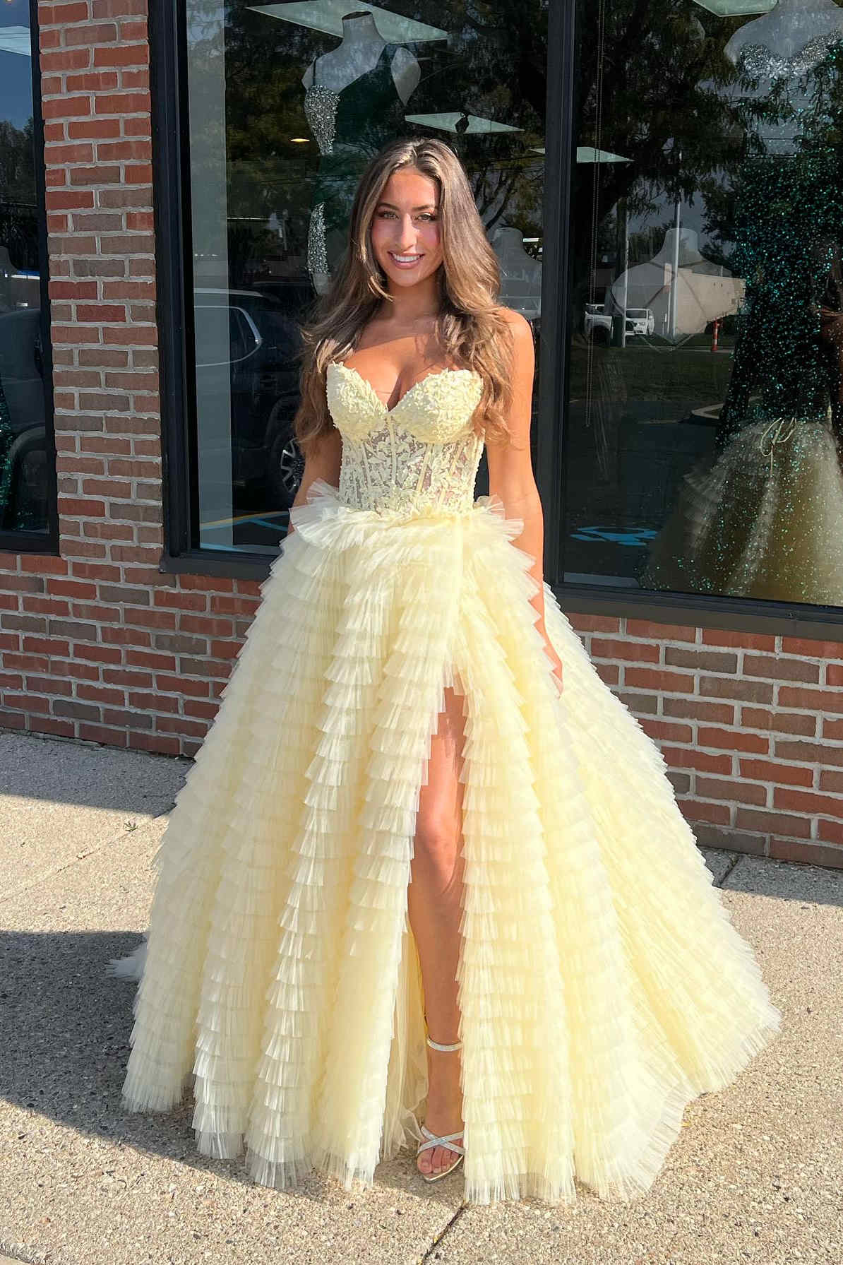Sweetheart Yellow Lace Corset Tiered Tulle Prom Dress FancyVestido Sweetheart Yellow Lace Corset Tiered Tulle Prom Dress FancyVestido