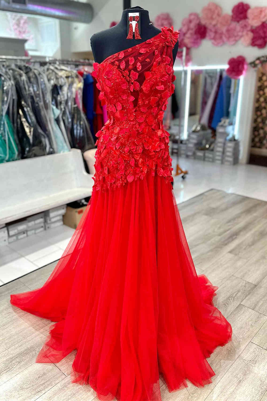 Red One Shoulder Leaf Appliques Mermaid Prom Dress