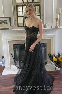 Elegant Sweetheart Black Applique Tulle Prom Dress