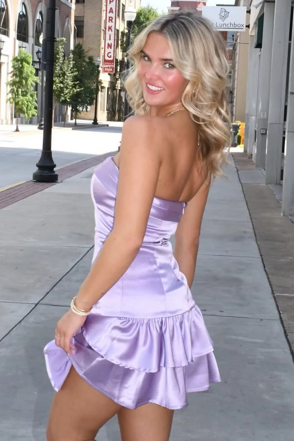 Elegant Strapless Pleated Sheath Homecoming Dress